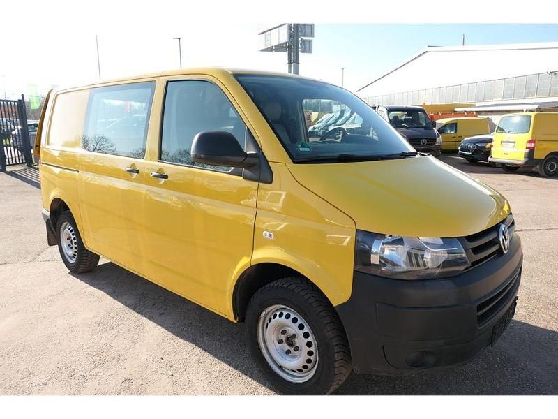 Gebraucht VW Transporter 84 PS (61 kW) 2014 Gelb (metallic) Van
