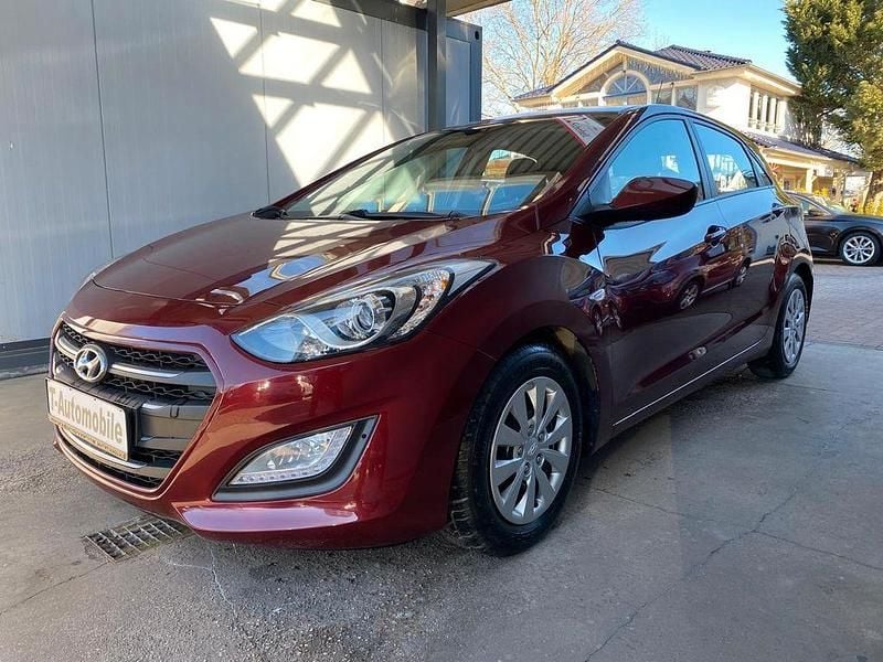 Gebraucht Hyundai i30 101 PS (74 kW) 2016 Limousine