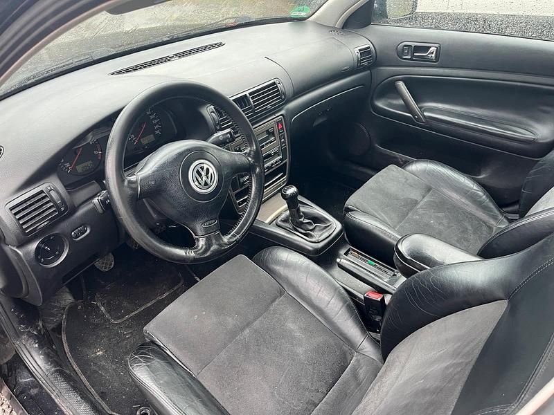 Gebraucht VW Passat Highline 125 PS (91 kW) 1998 Schwarz Kombi