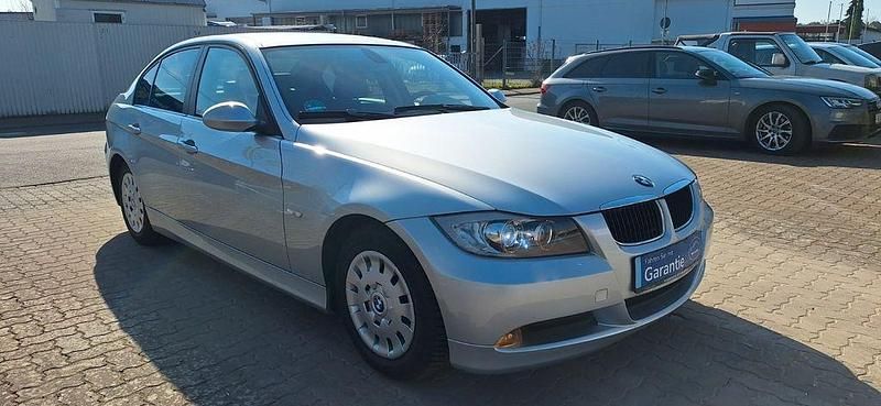 Gebraucht BMW 318 129 PS (94 kW) 2006 Silber Limousine