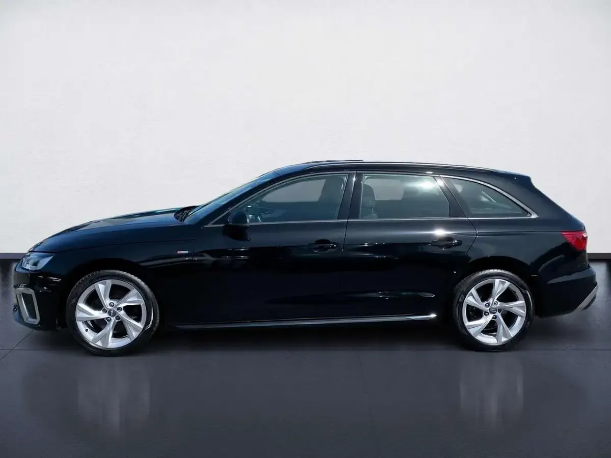 Gebraucht Audi A4 S-Line 163 PS (119 kW) 2021 Schwarz Kombi