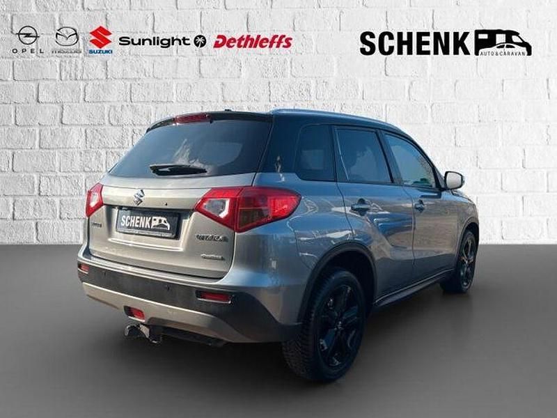 Gebraucht Suzuki Vitara 140 PS (102 kW) 2019 Grau SUV