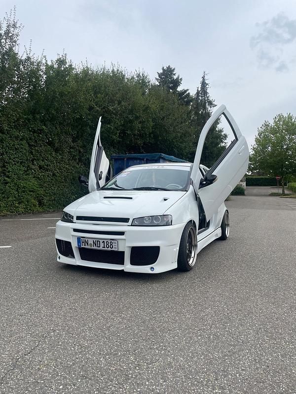 Gebraucht Fiat Punto 131 PS (96 kW) 2002 Weiß Kleinwagen