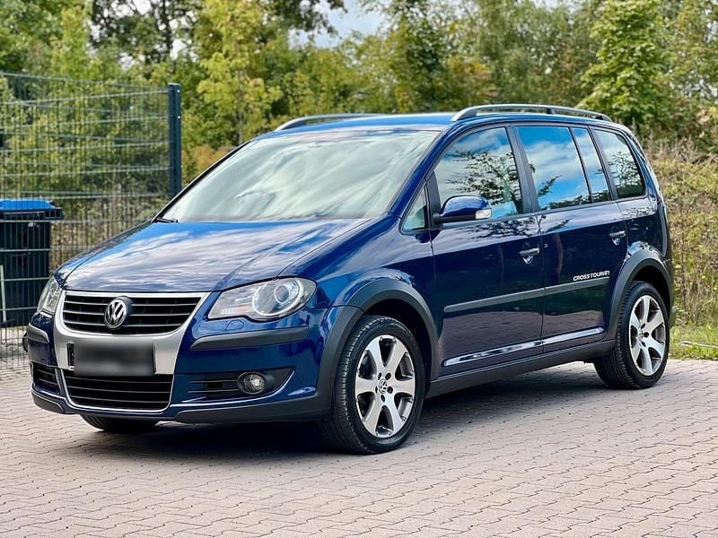 Blau Gebraucht 2008 VW Touran Cross Van / Kleinbus | 4.500 € (Superpreis) - Bild 1/4