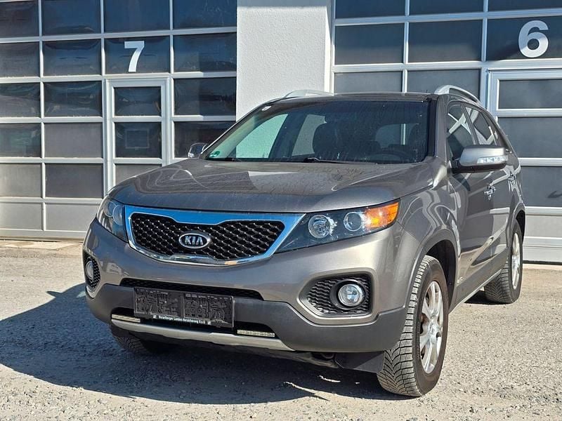 Silber Gebraucht 2009 Kia Sorento 2 SUV | 7.799 € (Fairer Preis) - Bild 1/4