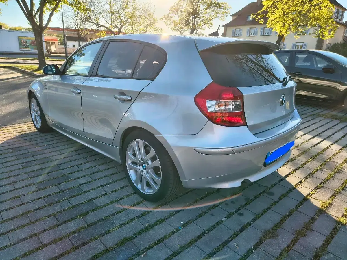 Gebraucht BMW 120 163 PS (119 kW) 2006 Silber Kleinwagen