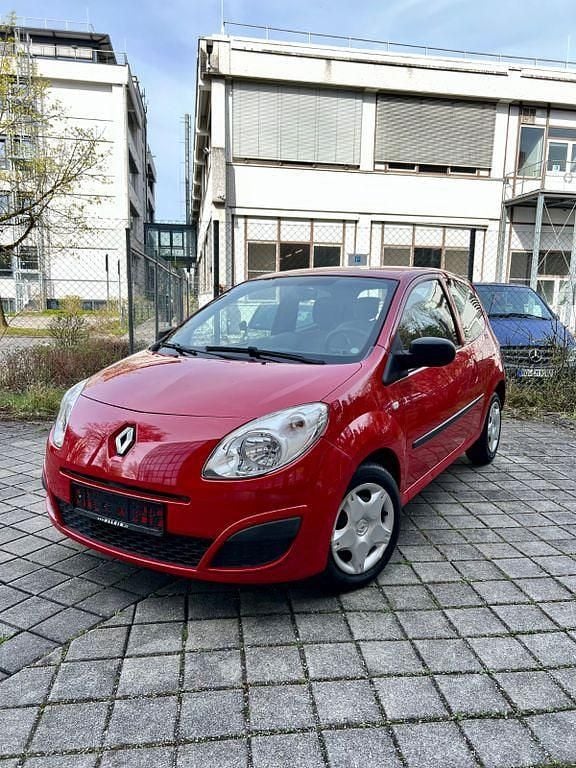 Second-hand Renault Twingo 58 CP (42 kW) 2011 Roșu Hatchback