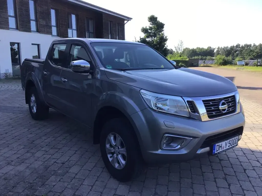 Gebraucht Nissan Navara 163 PS (119 kW) 2016 Grau Pickup