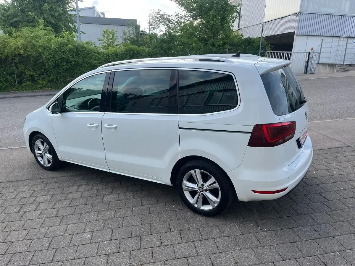 Gebraucht Seat Alhambra XCELLENCE 150 PS (110 kW) 2019 Weiß Van / Kleinbus