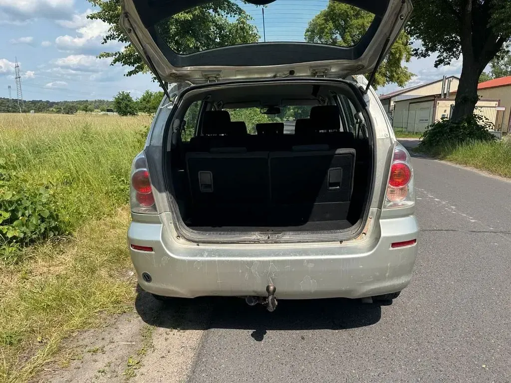 Gebraucht Toyota Corolla Verso 129 PS (94 kW) 2006 Silber Van / Kleinbus