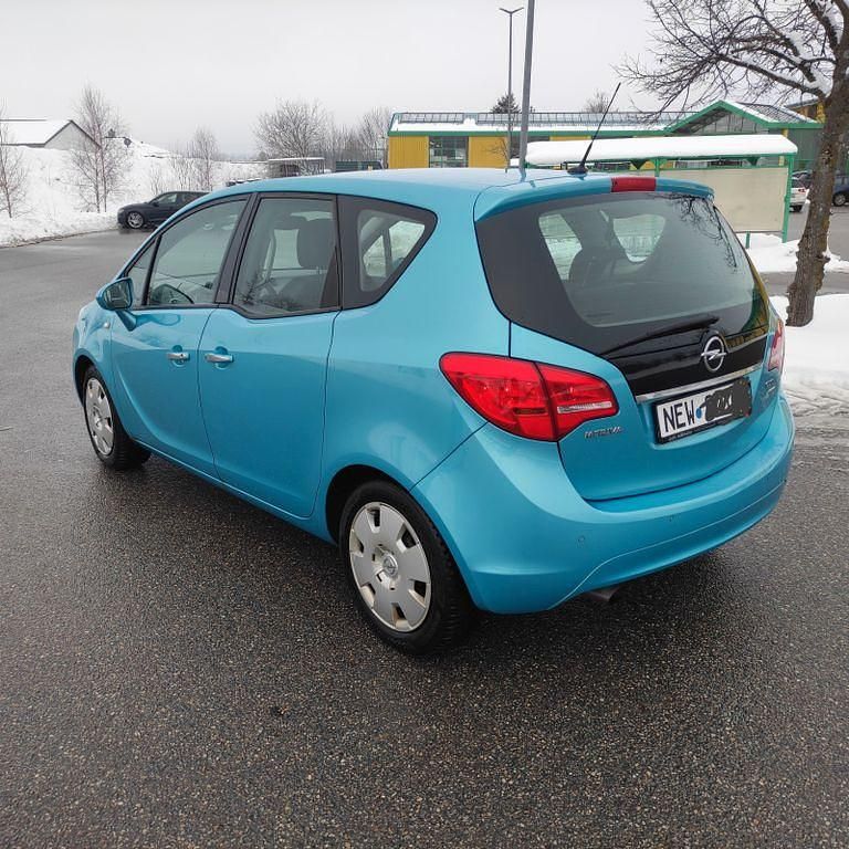 Gebraucht Opel Meriva Edition 131 PS (96 kW) 2012 Grün Van / Kleinbus