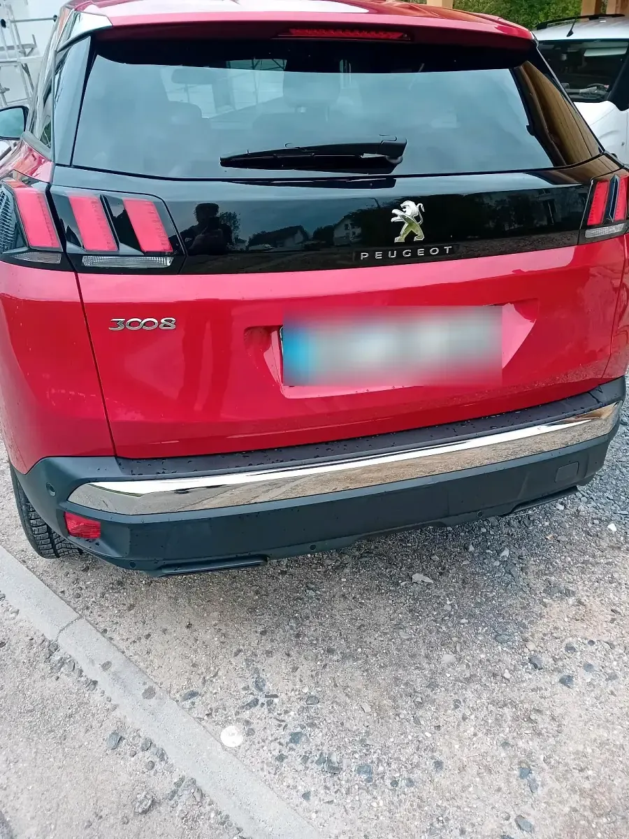 Gebraucht Peugeot 3008 180 PS (132 kW) 2019 Rot SUV