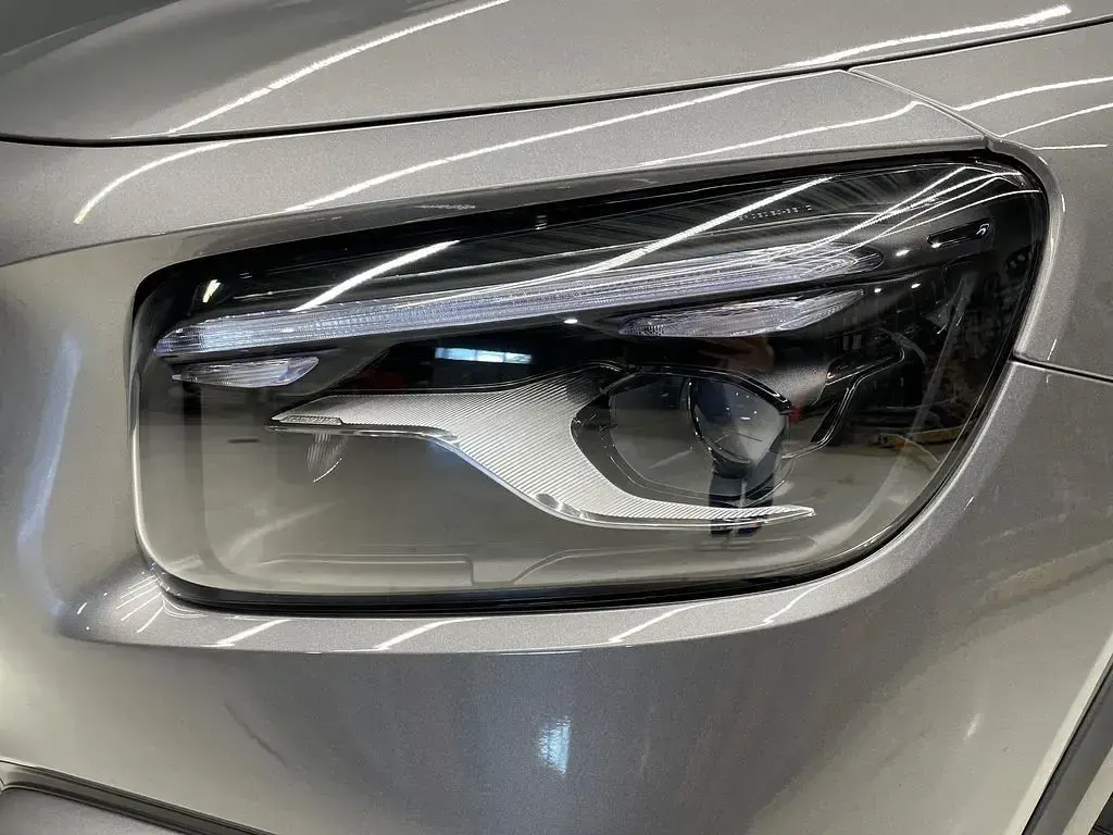 Gebraucht Mercedes GLB200 AMG 163 PS (119 kW) 2025 Grau SUV