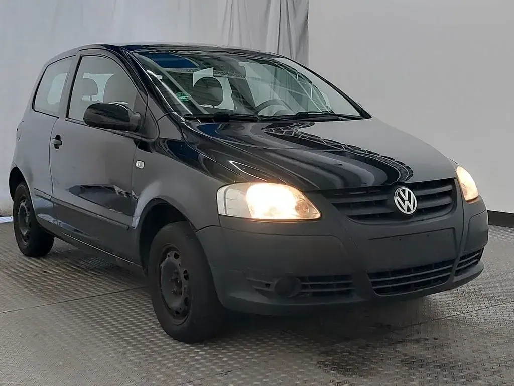 Gebraucht VW Fox Basis 54 PS (39 kW) 2007 Schwarz Kleinwagen