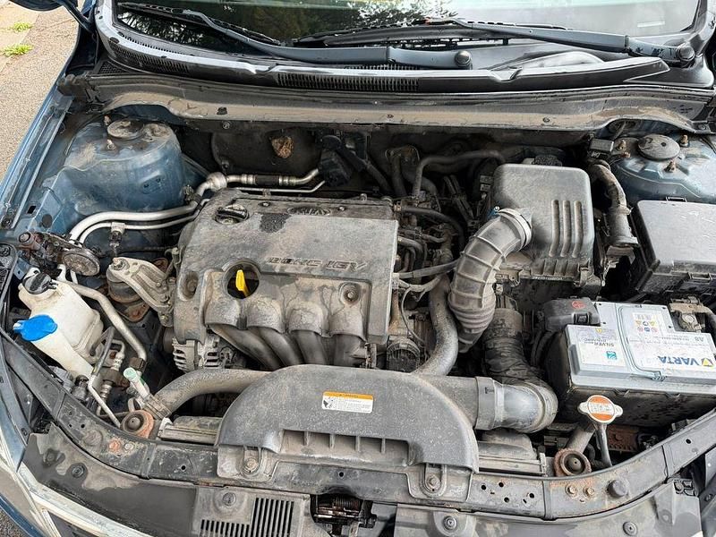 Używany Kia Ceed 125 KM (91 kW) 2011 Niebieski Hatchback