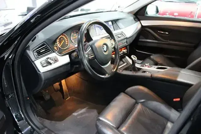 Gebraucht BMW 525 Performance 204 PS (150 kW) 2010 Schwarz Limousine