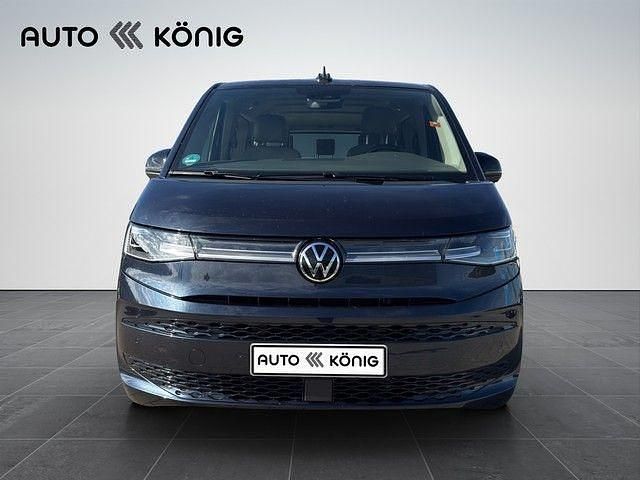 Second-hand VW Multivan Style 150 CP (110 kW) 2024 Albastru Monovolum
