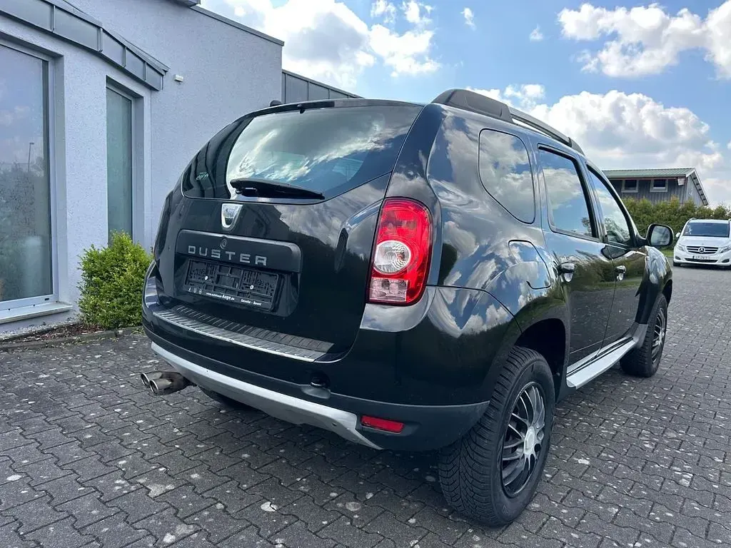 Gebraucht Dacia Duster 105 PS (77 kW) 2011 Schwarz SUV