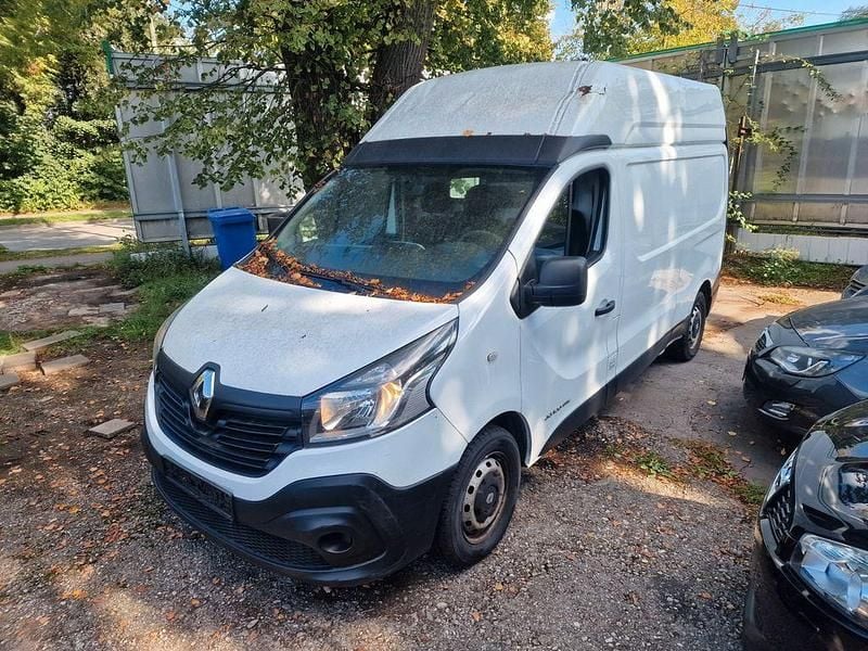 Gebraucht Renault Trafic Komfort 120 PS (88 kW) 2016 Van / Kleinbus