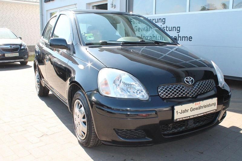 Schwarz Gebraucht 2005 Toyota Yaris Sol Limousine | 3.499 € (Teuer) - Bild 1/3