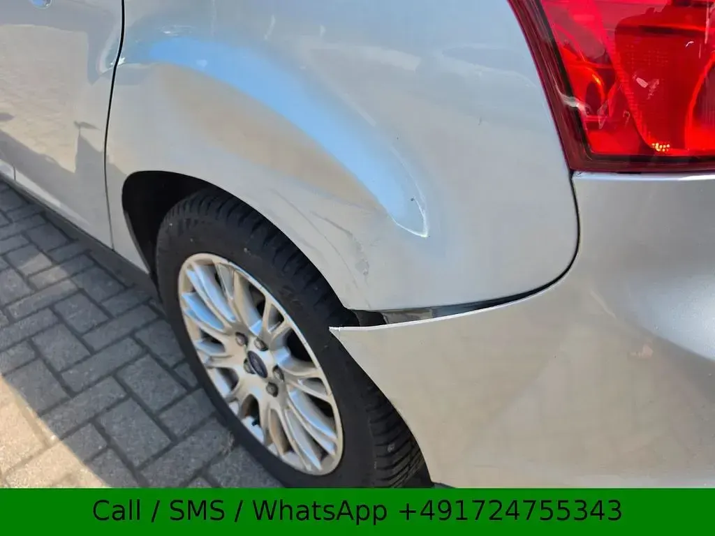 Gebraucht Ford Focus Titanium 182 PS (133 kW) 2011 Silber Limousine