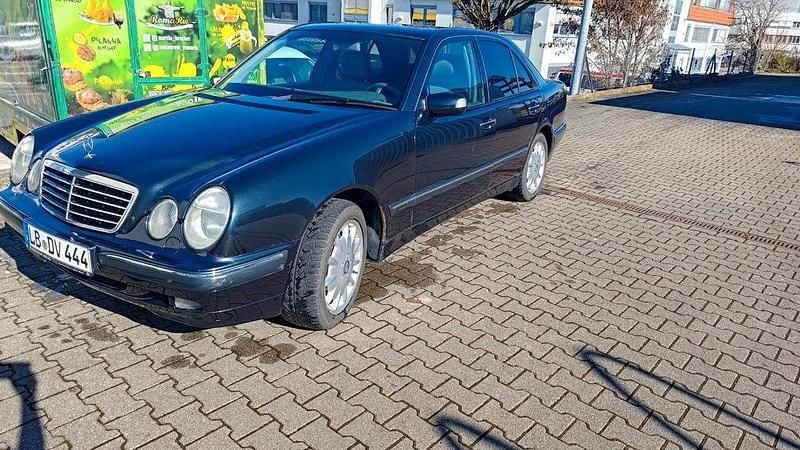 Gebraucht Mercedes E430 Elegance 279 PS (205 kW) 2001 Schwarz Limousine