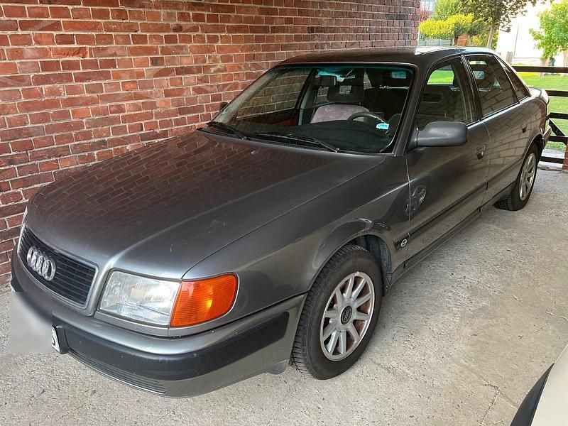 Grau Gebraucht 1993 Audi 100 Limousine | 3.750 € - Bild 1/4