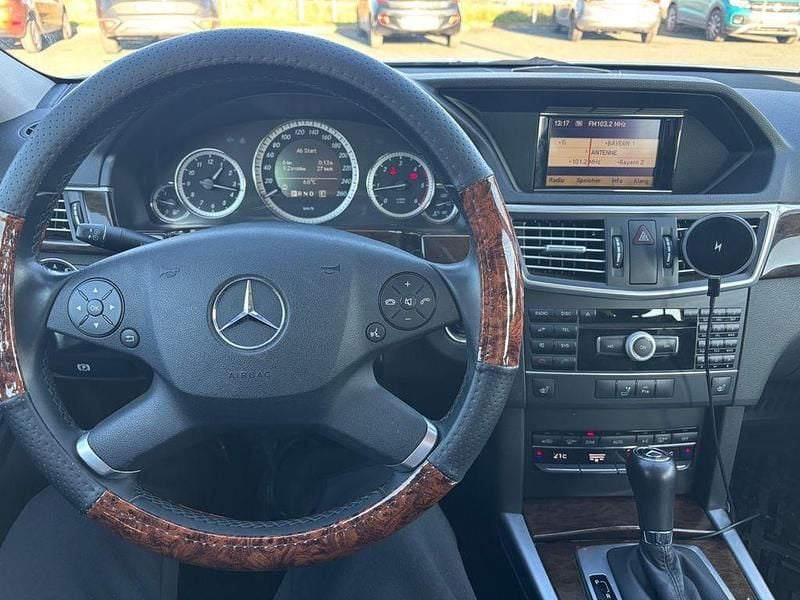 Usata Mercedes E220 170 CV (125 kW) 2010 Argento Berlina