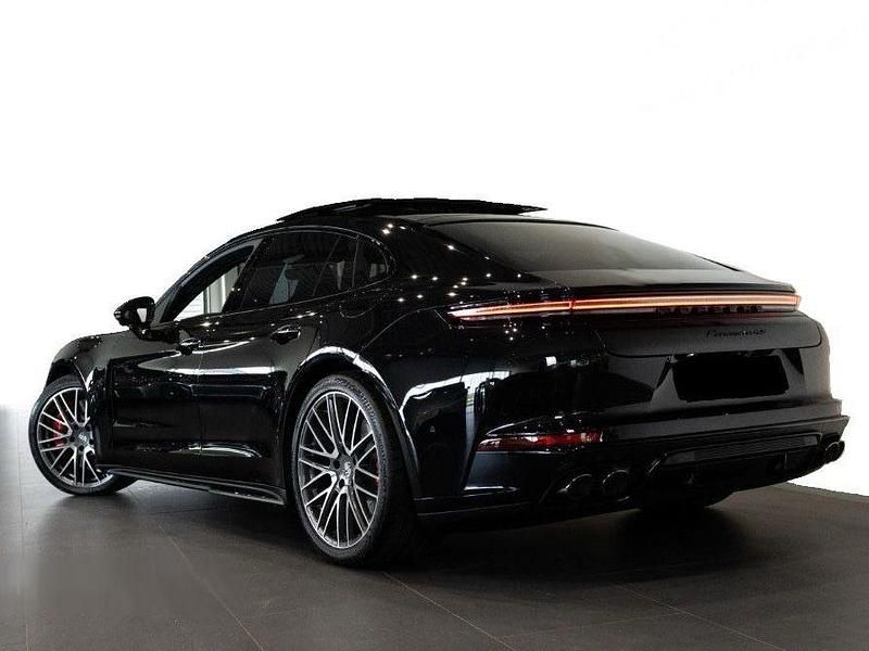 Gebraucht Porsche Panamera 4S 544 PS (400 kW) 2025 Tiefschwarzmetallic (2t) Limousine