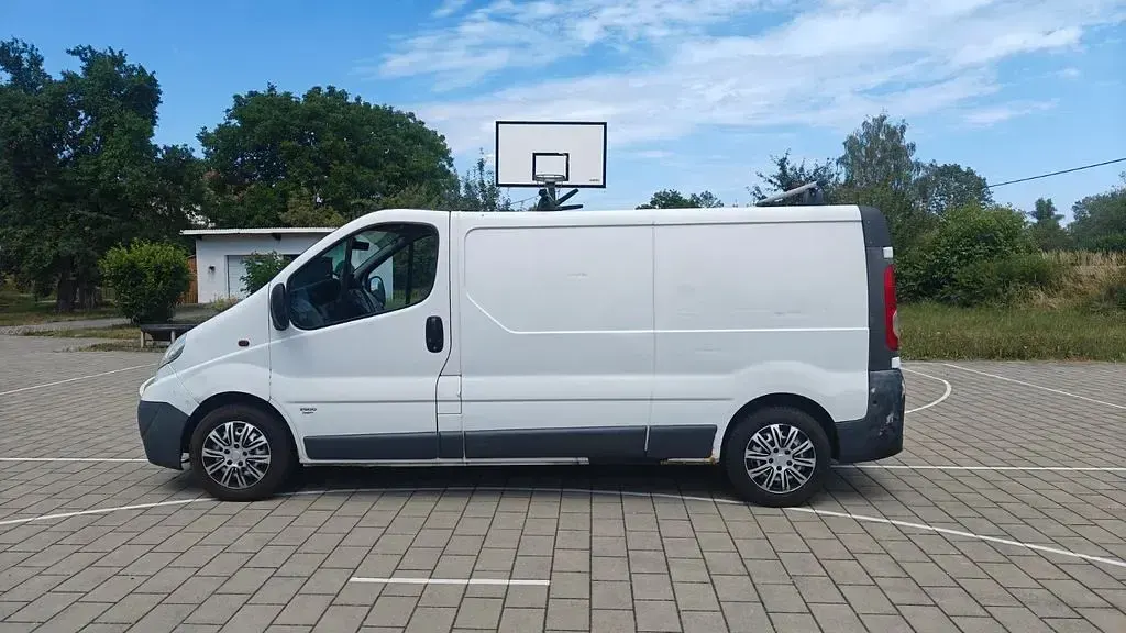 Gebraucht Opel Vivaro 114 PS (83 kW) 2009 Weiß Van / Kleinbus