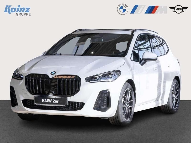 Alpinweiss iii Neu 2025 BMW 223 Active Tourer M Sport Van / Kleinbus | 52.890 € (Etwas zu teuer) - Bild 1/4