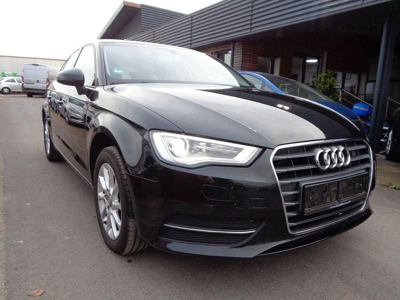 Gebraucht Audi A3 Attraction 179 PS (131 kW) 2013 Schwarz Limousine