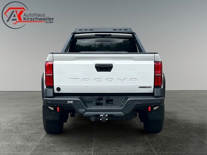 Gebraucht Toyota Tacoma 326 PS (239 kW) 2025 Beige Pickup