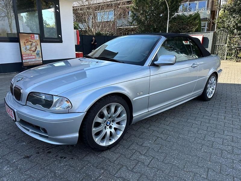 Gebraucht BMW 320 Cabriolet 170 PS (125 kW) 2001 Titansilber metallicsilber metallic Cabrio