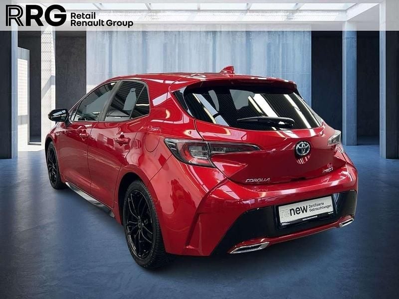 Gebraucht Toyota Corolla Hybrid Club 152 PS (111 kW) 2020 Emotional red 2 Limousine