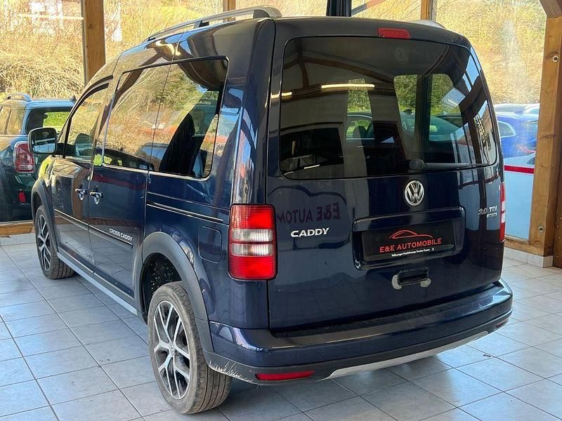 Gebraucht VW Caddy 110 PS (80 kW) 2014 Blau Van / Kleinbus