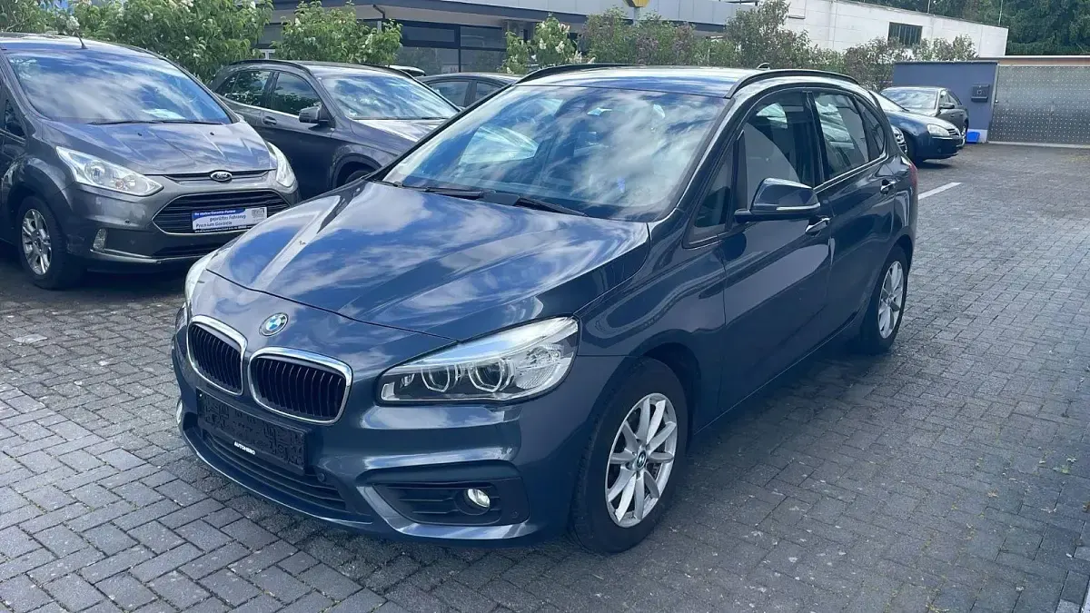 Gebraucht BMW 214 Active Tourer Basis 95 PS (69 kW) 2015 Grau Van / Kleinbus