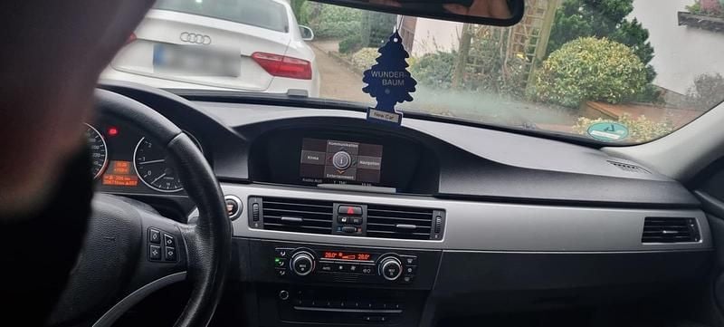 Second-hand BMW 320 150 CP (110 kW) 2008 Negru Break