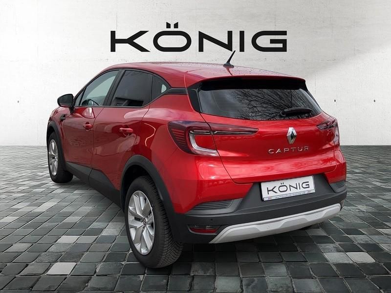 Second-hand Renault Captur Evolution 140 CP (102 kW) 2023 Roșu SUV