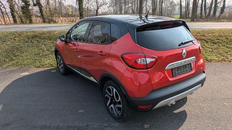 Gebraucht Renault Captur XMOD 110 PS (80 kW) 2016 Rot SUV
