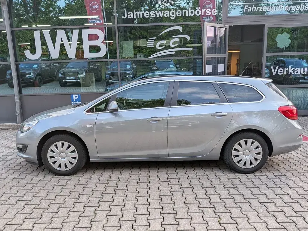 Gebraucht Opel Astra 140 PS (102 kW) 2015 Silber Kombi