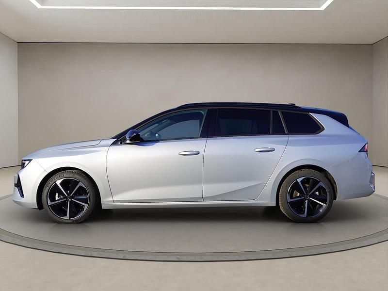 Neu Opel Astra 131 PS (96 kW) 2025 Kristall silber Kombi