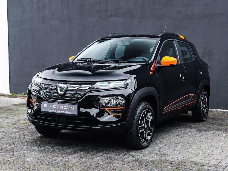 Schwarz Gebraucht 2022 Dacia Spring Comfort Plus Kleinwagen | 10.750 € (Fairer Preis) - Bild 1/4