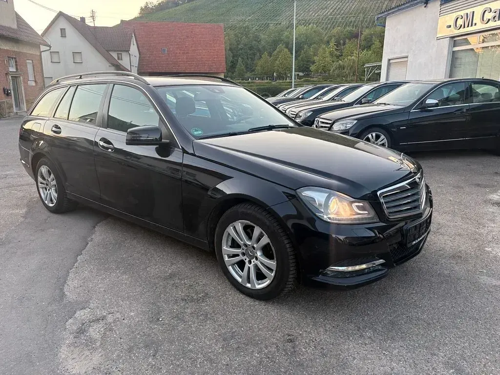 Gebraucht Mercedes C220 170 PS (125 kW) 2013 Schwarz Limousine