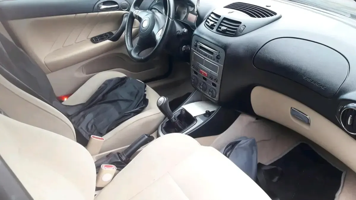 Gebraucht Alfa Romeo 147 105 PS (77 kW) 2009 Schwarz Kleinwagen