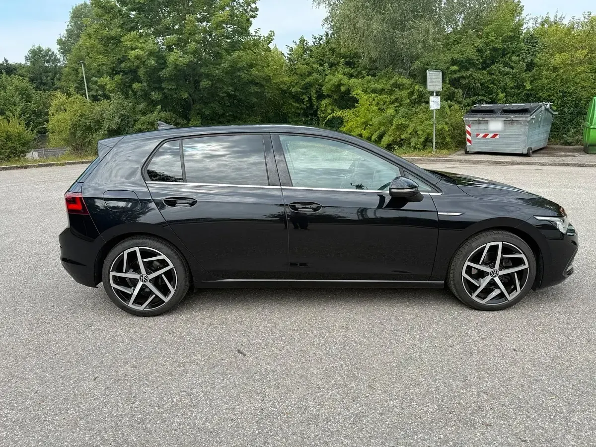 Gebraucht VW Golf VIII Style 150 PS (110 kW) 2020 Schwarz Limousine