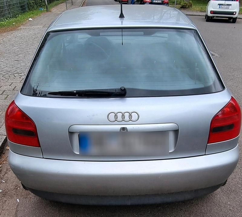 Używany Audi A3 125 KM (91 kW) 1997 Srebrny Hatchback