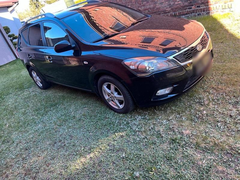 Usata Kia Ceed 90 CV (66 kW) 2012 Utilitaria