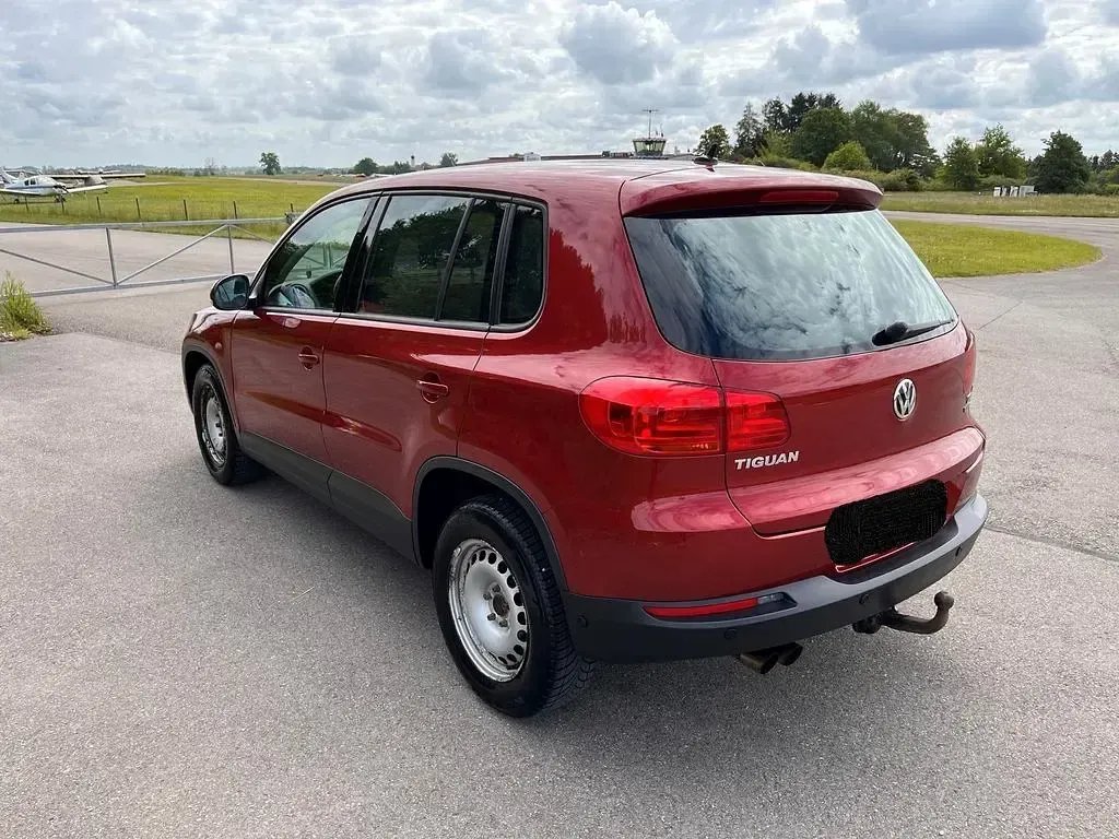 Gebraucht VW Tiguan Trendline 122 PS (89 kW) 2014 Rot SUV