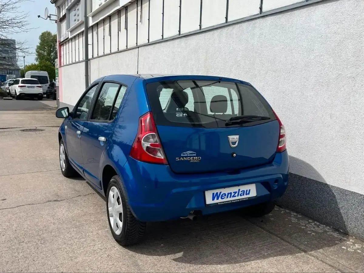Gebraucht Dacia Sandero Lauréate 75 PS (55 kW) 2010 Blau Limousine